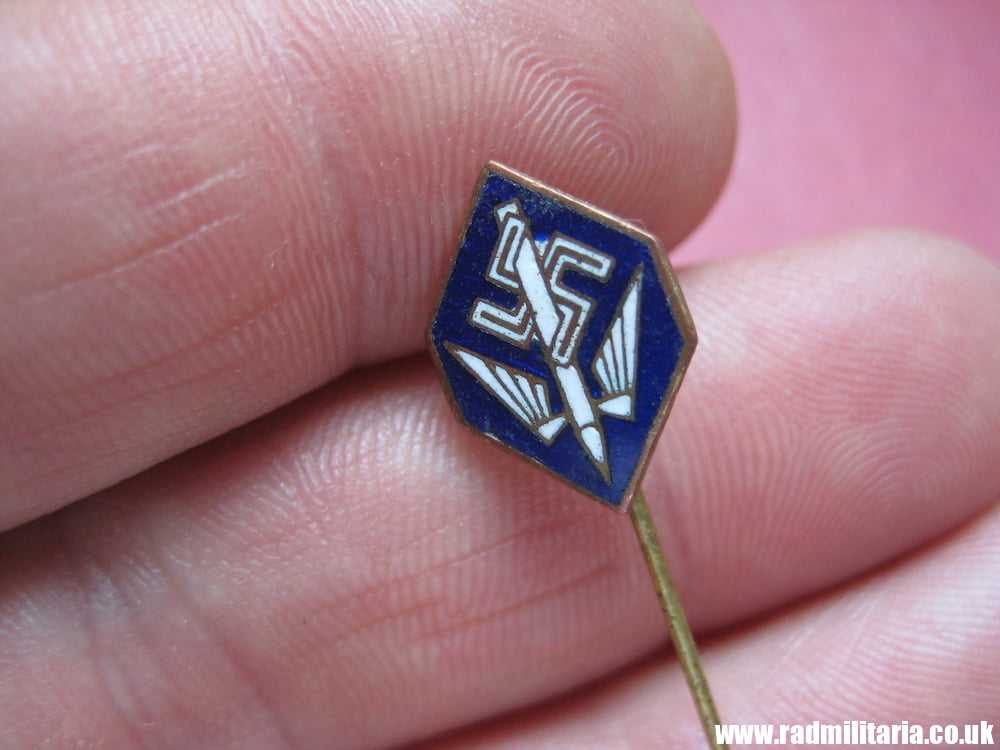 & WW2 original German enamel BADGE: Deutsche Stenographenschaft, marked: GES. GESCH. - Image 3