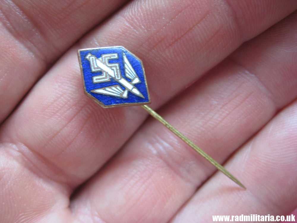 & WW2 original German enamel BADGE: Deutsche Stenographenschaft, marked: GES. GESCH. - Image 9