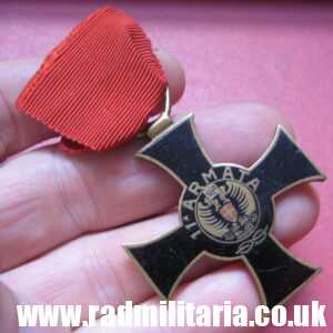 & WW2 original ITALIAN ENAMEL CROSS - 11a ARMATA, 16 Novembre 1940.