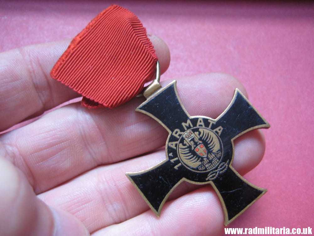 & WW2 original ITALIAN ENAMEL CROSS - 11a ARMATA, 16 Novembre 1940.