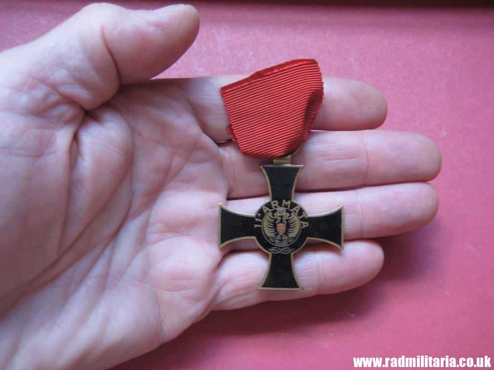& WW2 original ITALIAN ENAMEL CROSS - 11a ARMATA, 16 Novembre 1940. - Image 16