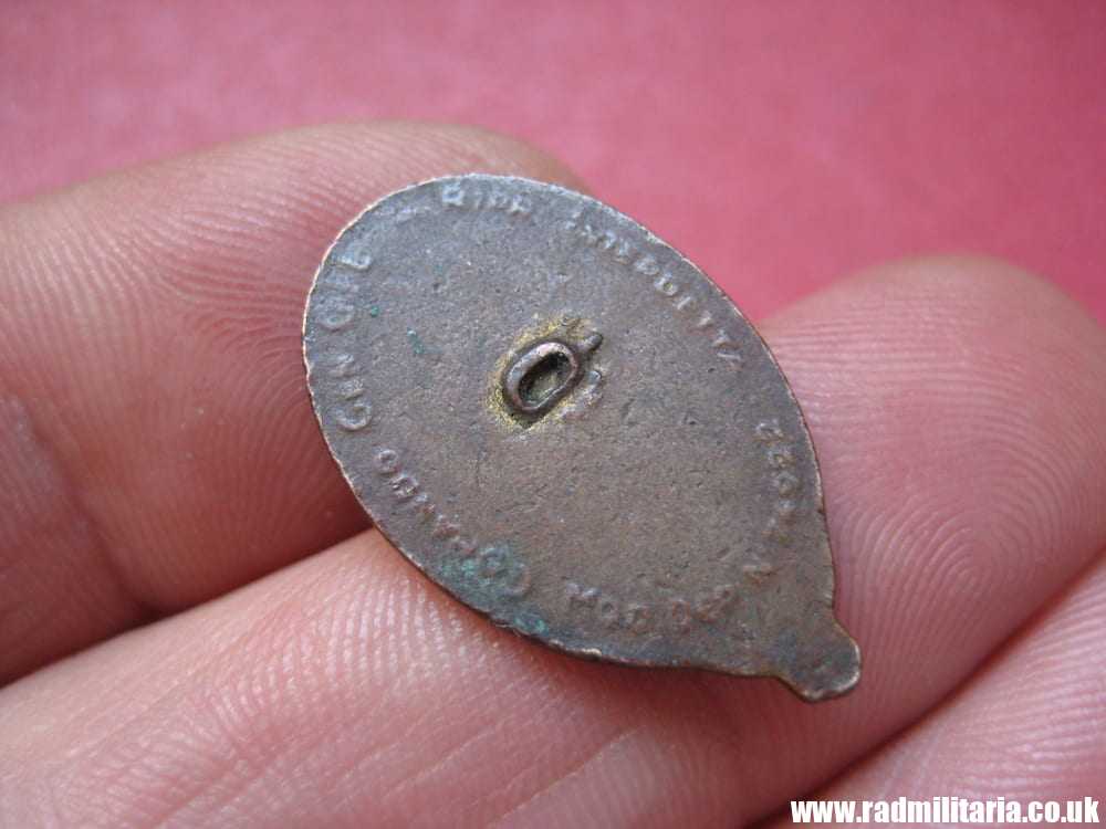 & WW2 original ITALIAN YOUTH Fascist ENAMEL BADGE - GIL. - Image 3