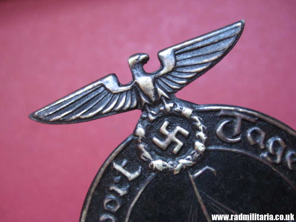 &WW2 German DAY BADGE - DANZIG Aug 1933 metal detecting find, early nazi German tinnie badge, rare ! - Image 4