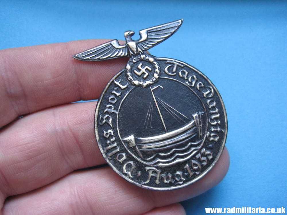 &WW2 German DAY BADGE - DANZIG Aug 1933 metal detecting find, early nazi German tinnie badge, rare ! - Image 14