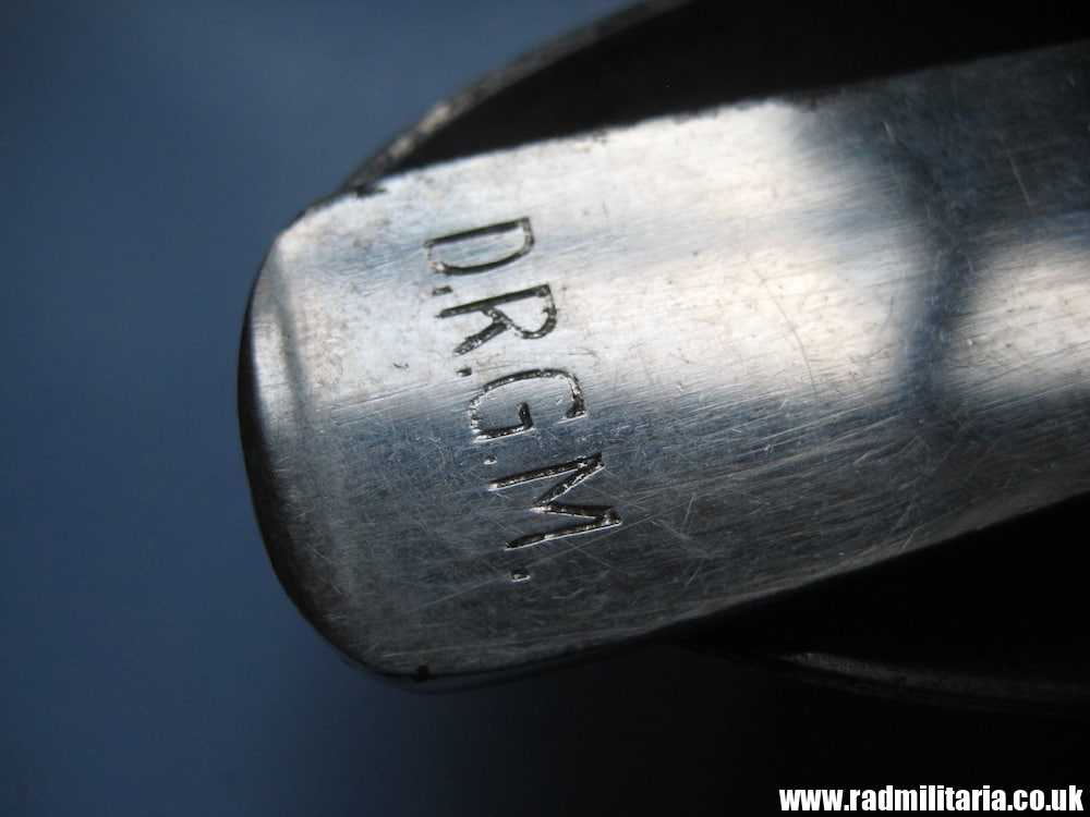 & WW2 German cutlery: Folding SPOON marked: "D.R.G.M. Officer." 3rd Reich cutlery - Image 6