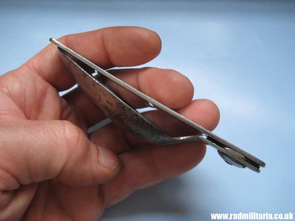 & WW2 German cutlery: Folding SPOON marked: "D.R.G.M. Officer." 3rd Reich cutlery - Image 8