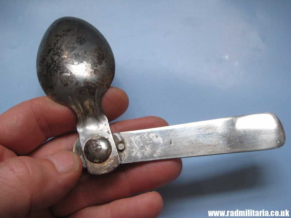 & WW2 German cutlery: Folding SPOON marked: "D.R.G.M. Officer." 3rd Reich cutlery - Image 11
