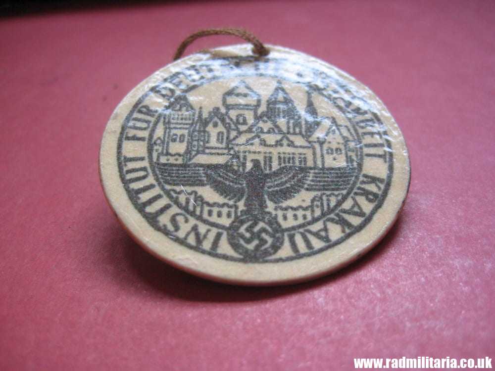 & unknown WW2 German CARDBOARD BADGE: Institut Fur Deutsche Ostarbeit Krakau. - Image 11