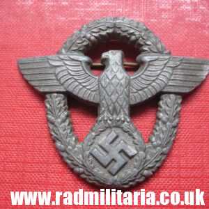 & WW2 original German EAGLE BADGE - zinc cap badge - GENDARMERIE.