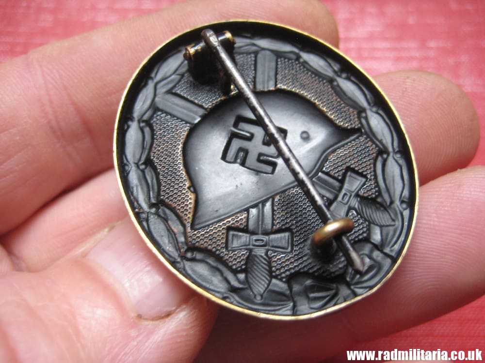& WW2 original German WOUND BADGE IN BLACK in good used condition. - Image 5