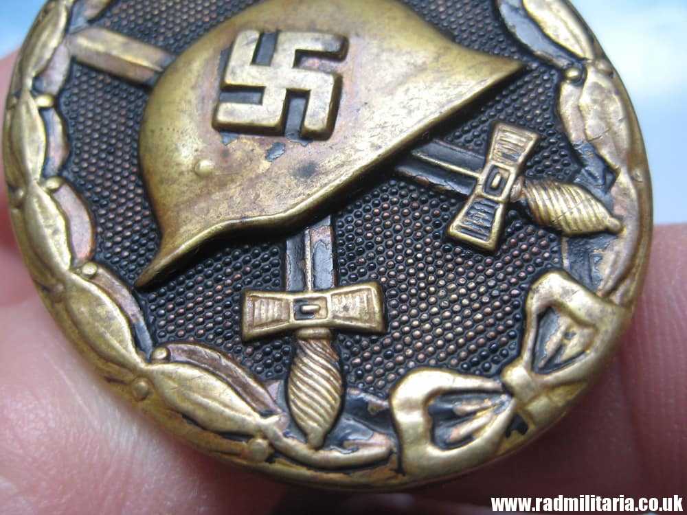 & WW2 original German WOUND BADGE IN BLACK in good used condition. - Image 10