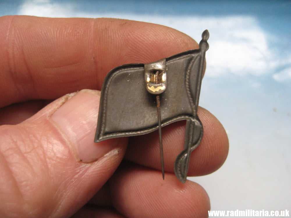 & WW1 old British Patriotic BADGE - FLAG pin badge. - Image 6