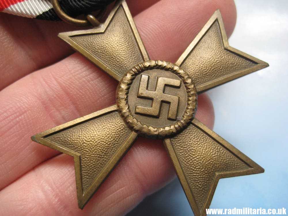 & original WW2 German War Merit Cross 2nd Class - KVK Kriegsverdienstkreuz 2. Klasse. - Image 2
