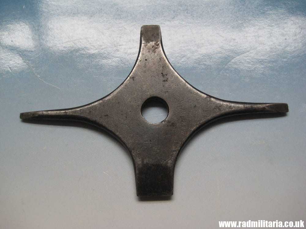 & WW2 unknown British military MULTI - TOOL. - Image 5