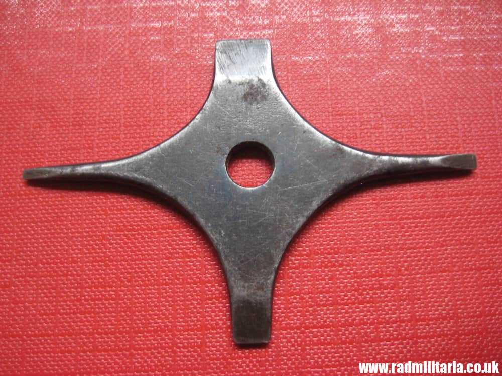 & WW2 unknown British military MULTI - TOOL. - Image 12