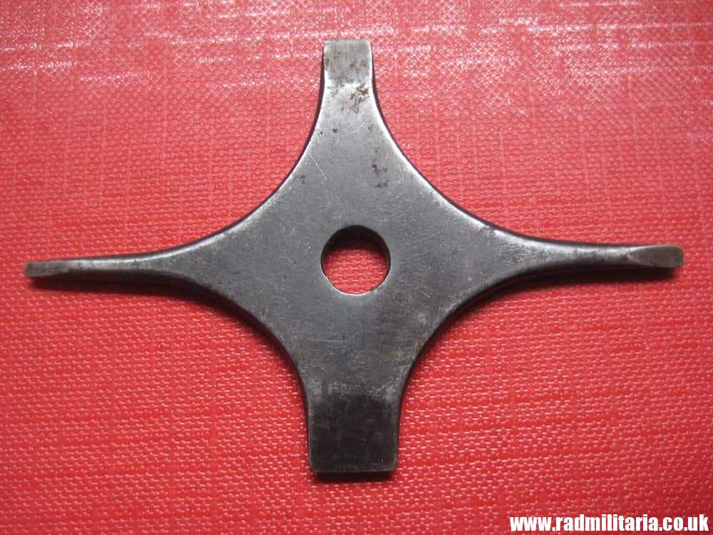 & WW2 unknown British military MULTI - TOOL. - Image 13