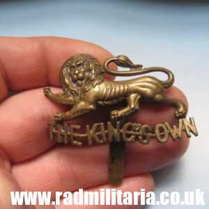 & WW1 British Regimental badge - CAP BADGE: The King's Own Royal Regiment, Lancaster - Genuine.