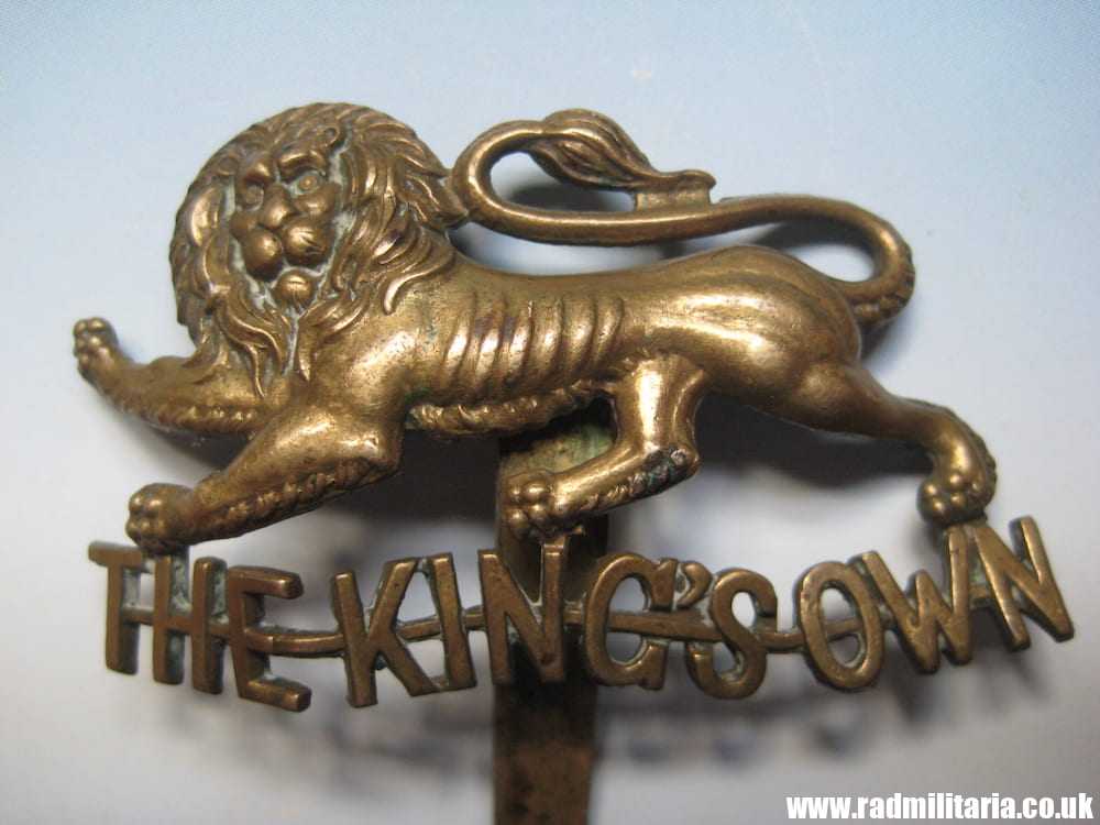& WW1 British Regimental badge - CAP BADGE: The King's Own Royal Regiment, Lancaster - Genuine. - Image 2