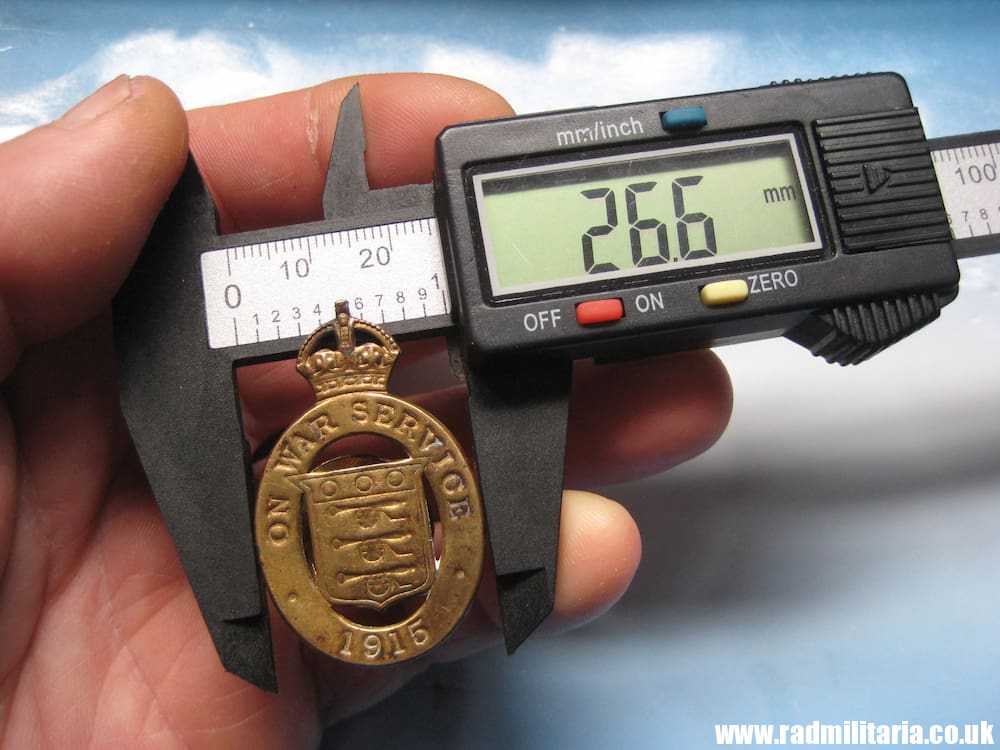 & WW1 British metal BADGE 1915 - ON WAR SERVICE no. J 47495, maker: H. Jenkins & Sons Ltd BIRMINGHAM. - Image 12