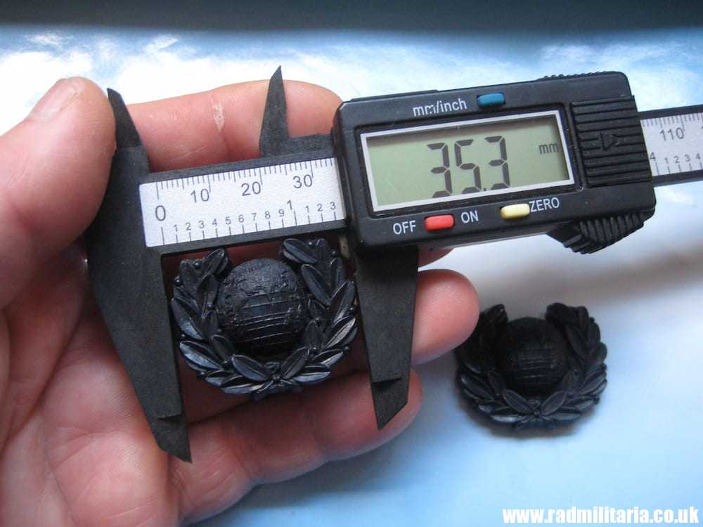 & WW2 original NAVY COLLAR BADGES set of 2 - economy badges, maker: A. Stanley & sons Walsall. - Image 7