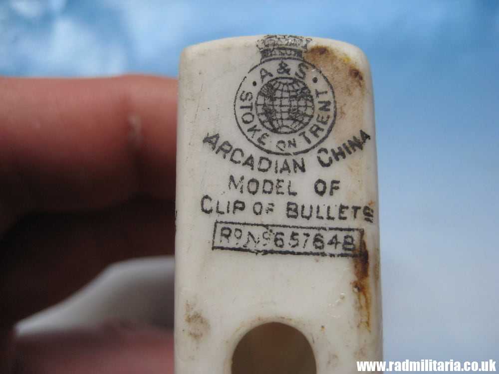 & unknown WW1 MODEL OF CLIP OF BULLETS maker: Arcadian China Stoke-On-Trent. Rare !! - Image 7