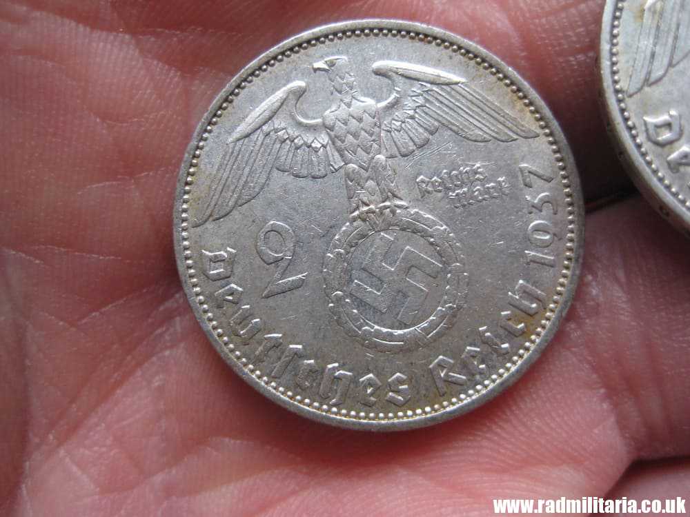 SOLD & Set of 3 original German 2RM silver COINS from WW2 - 1937, 1938 and 1939..******.. - Image 6