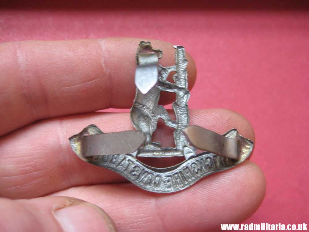 & WW2 old British BADGE: Warwickshire Constabulary, Police Cap BADGE. - Image 3