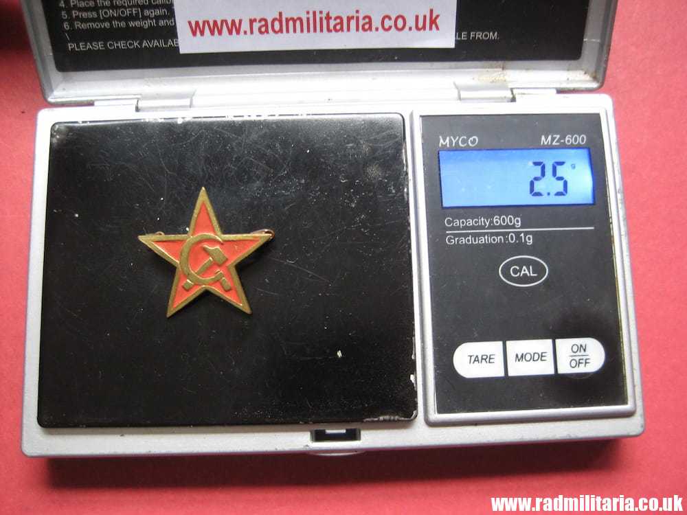 & WW2? unknown communist METAL BADGE in good condition. - Image 6