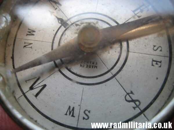 & WW1 original 1915 METAL COMPASS with engraving: E.J.L. 25.12.15 working order. - Image 10
