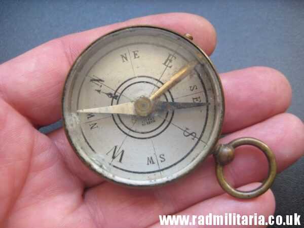 & WW1 original 1915 METAL COMPASS with engraving: E.J.L. 25.12.15 working order. - Image 11