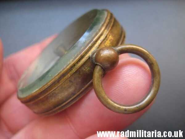 & WW1 original 1915 METAL COMPASS with engraving: E.J.L. 25.12.15 working order. - Image 5