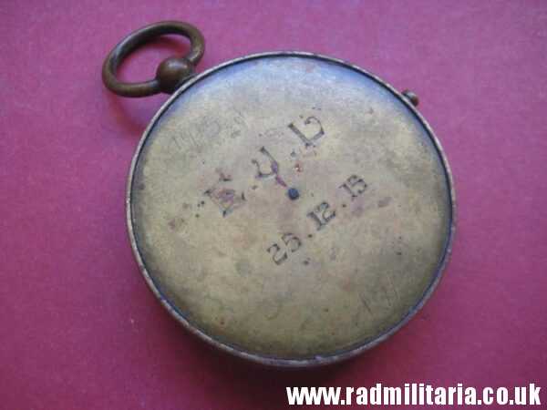 & WW1 original 1915 METAL COMPASS with engraving: E.J.L. 25.12.15 working order.
