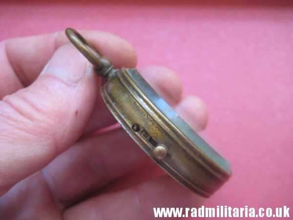 & WW1 original 1915 METAL COMPASS with engraving: E.J.L. 25.12.15 working order. - Image 28