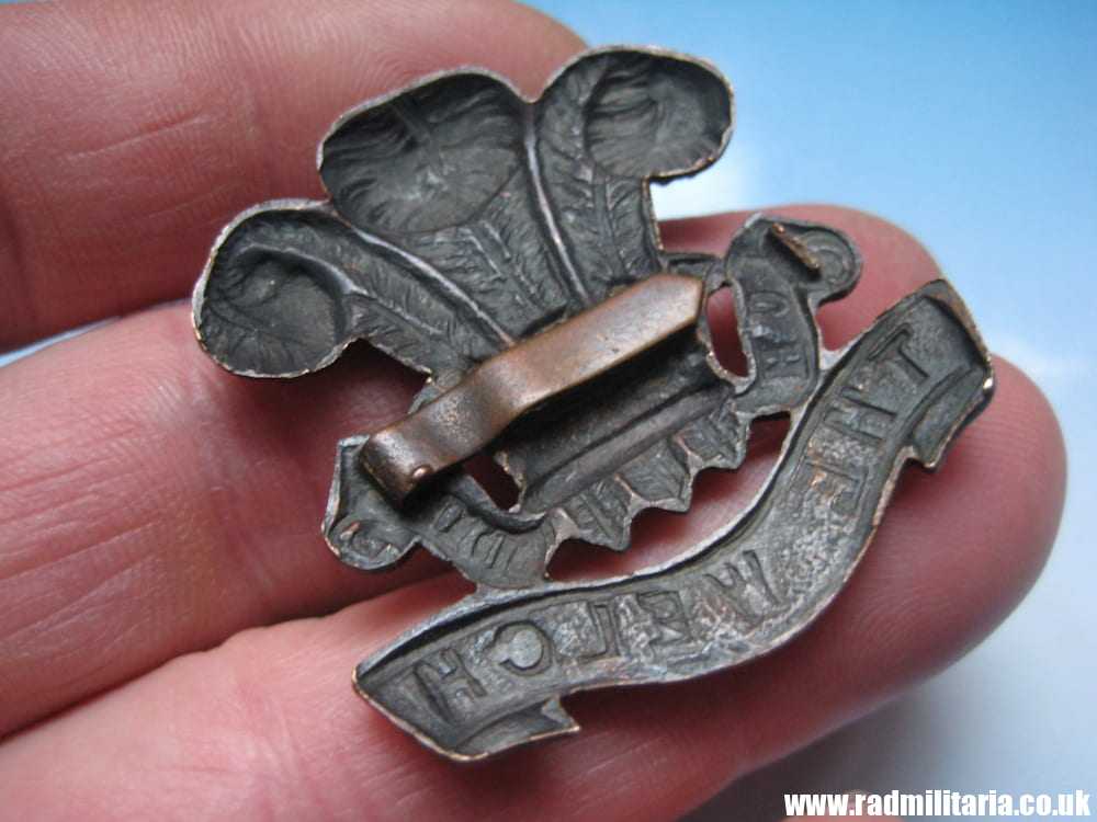 & WW1 original British CAP BADGE - Welch Regiment. - Image 5