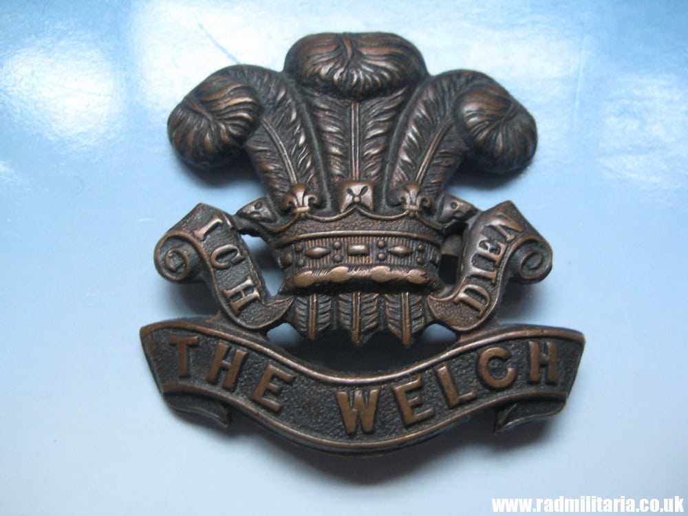 & WW1 original British CAP BADGE - Welch Regiment. - Image 2