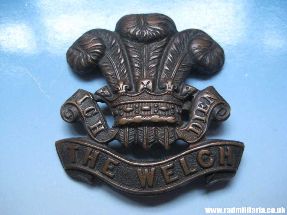 & WW1 original British CAP BADGE - Welch Regiment. - Image 10