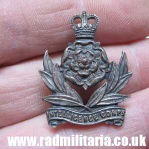 & post WW2 British INTELLIGENCE CORPS officer's CAP BADGE small size.