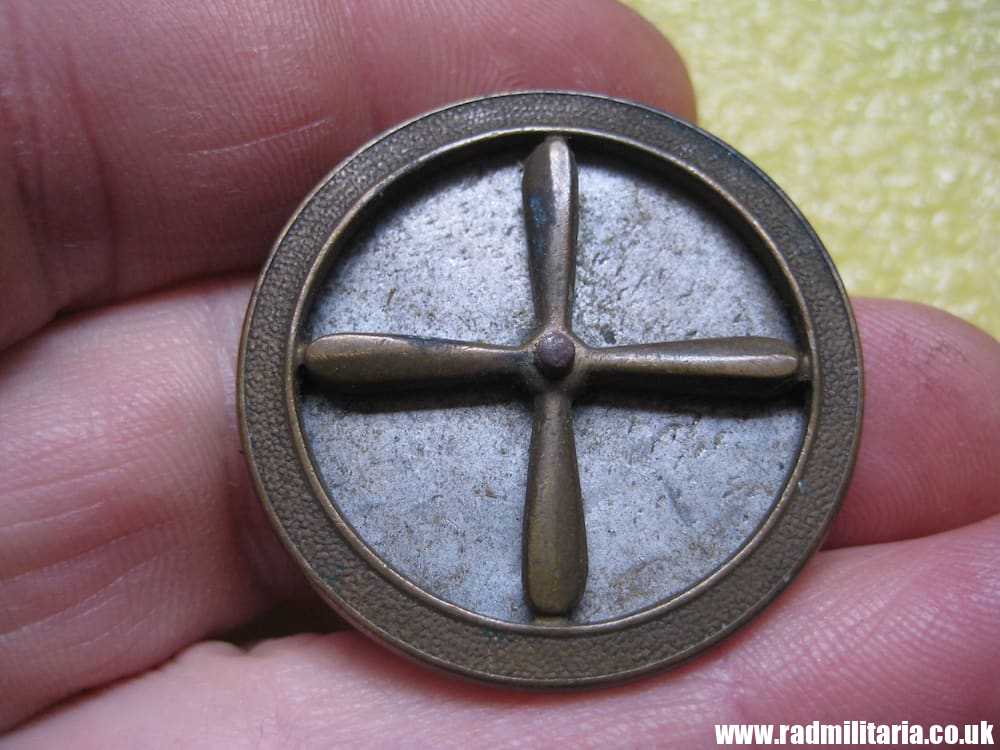 & WW2 Royal Air Force RAF metal sleeve BADGES set of 2, RAF Apprentice's Badges - genuine !! - Image 6