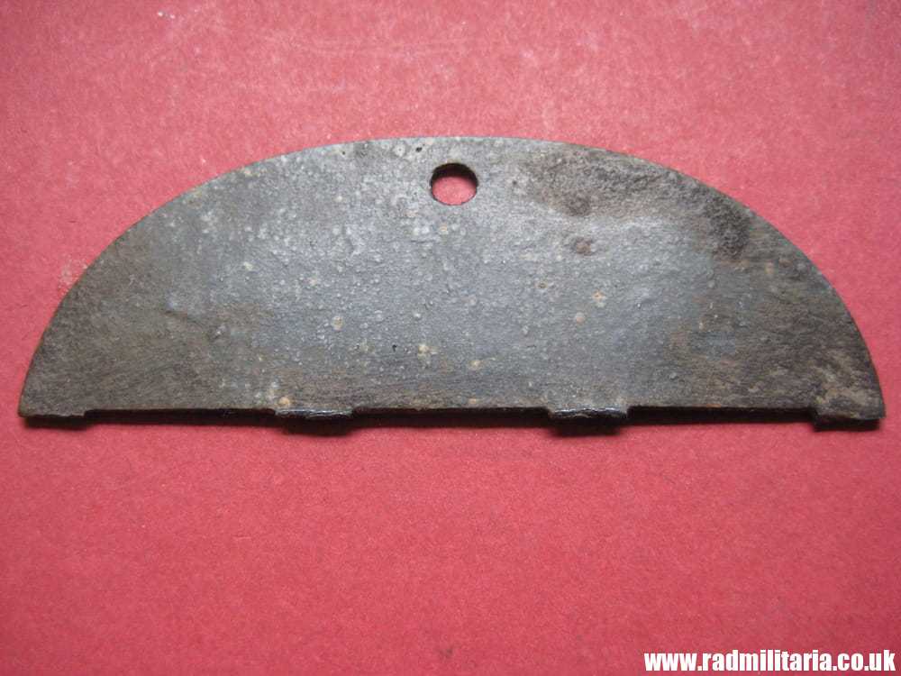 & WW2 original German zinc DOG TAG – ID DISC: Stamm - Komp. Krf. Ers. Abt.10 2855 metal detecting. - Image 3