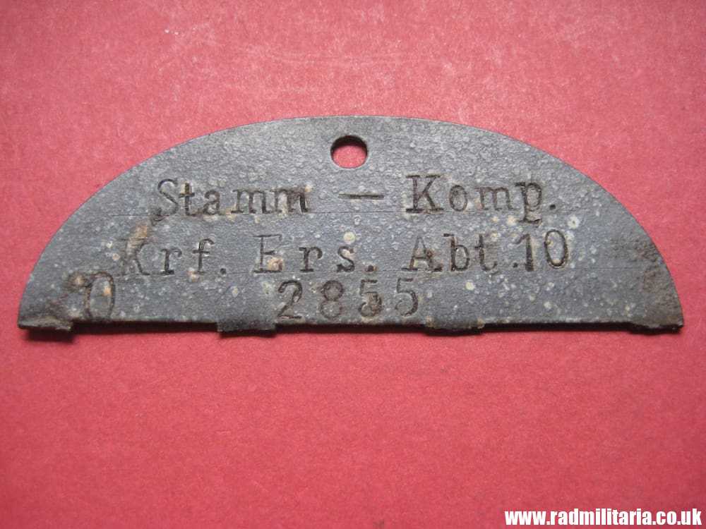 & WW2 original German zinc DOG TAG – ID DISC: Stamm - Komp. Krf. Ers. Abt.10 2855 metal detecting. - Image 2