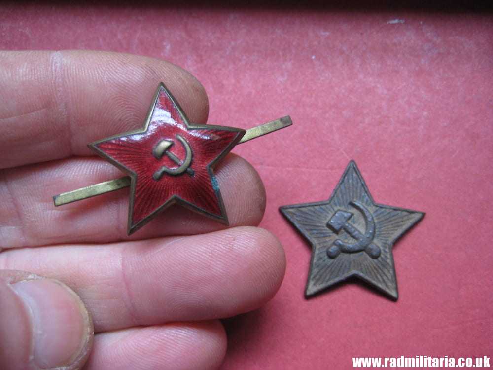 & SET of 2 original SOVIET RUSSIA metal badges - CAP BADGES. - Image 3