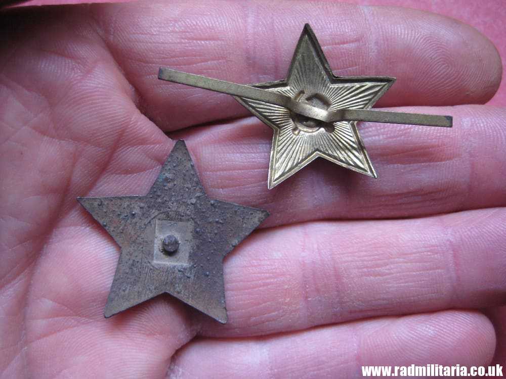 & SET of 2 original SOVIET RUSSIA metal badges - CAP BADGES. - Image 5