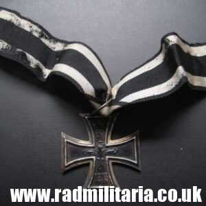 & original WW1 German IRON CROSS 2nd class in good condition, maker: KO - genuine !!