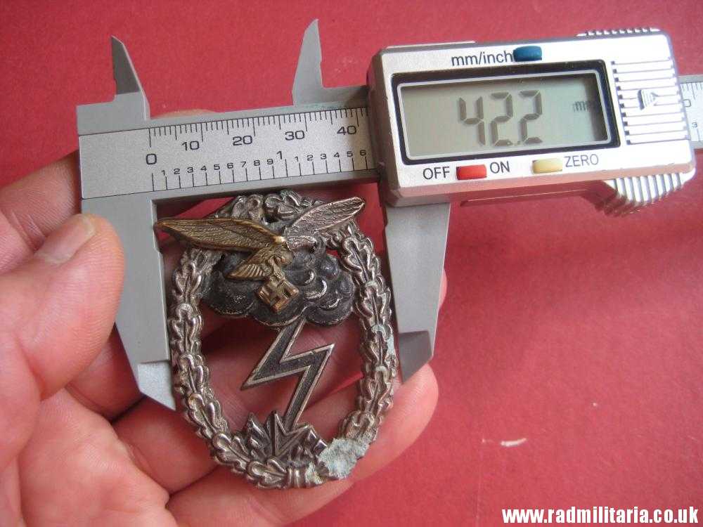 & WW2 original German LUFTWAFFE BADGE - Ground Assault Badge (Erdkampfabzeichen) metal detecting. - Image 18