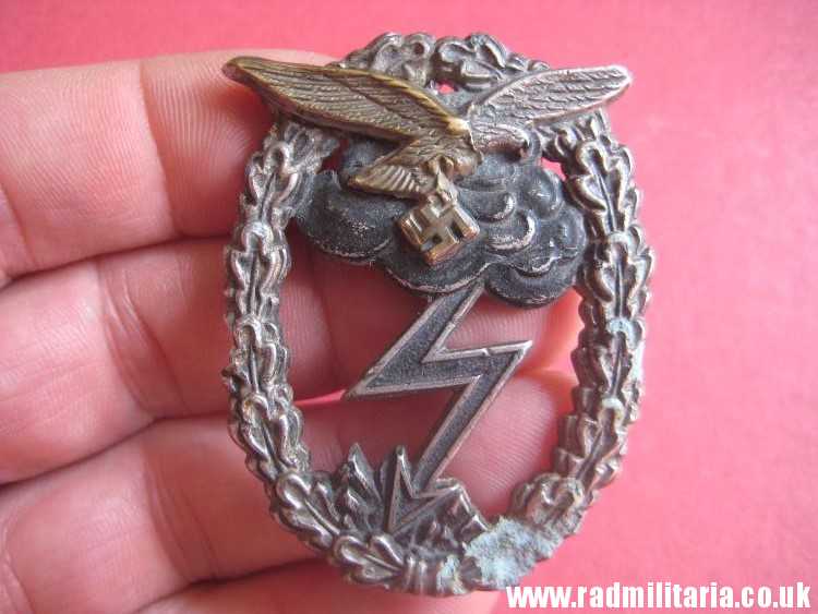 & WW2 original German LUFTWAFFE BADGE - Ground Assault Badge (Erdkampfabzeichen) metal detecting. - Image 21