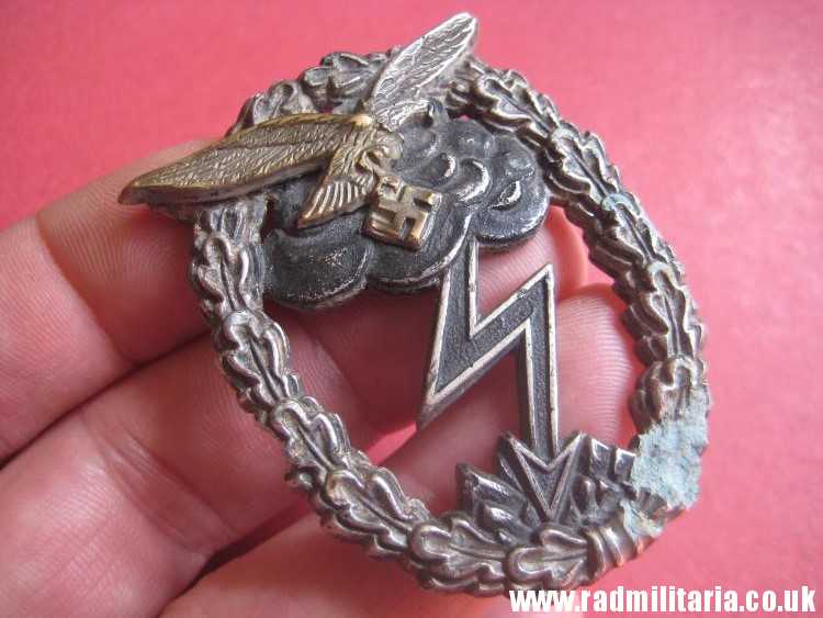 & WW2 original German LUFTWAFFE BADGE - Ground Assault Badge (Erdkampfabzeichen) metal detecting. - Image 23