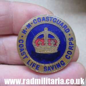 & WW2 H.M. COASTGUARD. Coast Life Saving Corps - original METAL BADGE maker: J.R. Gaunt London