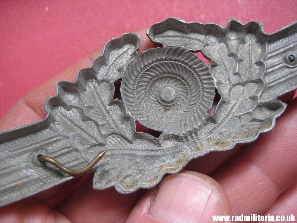 & WW2 original German LUFTWAFFE COCKADE for enlisted Mans visor cap, no maker marks, zinc - Image 8