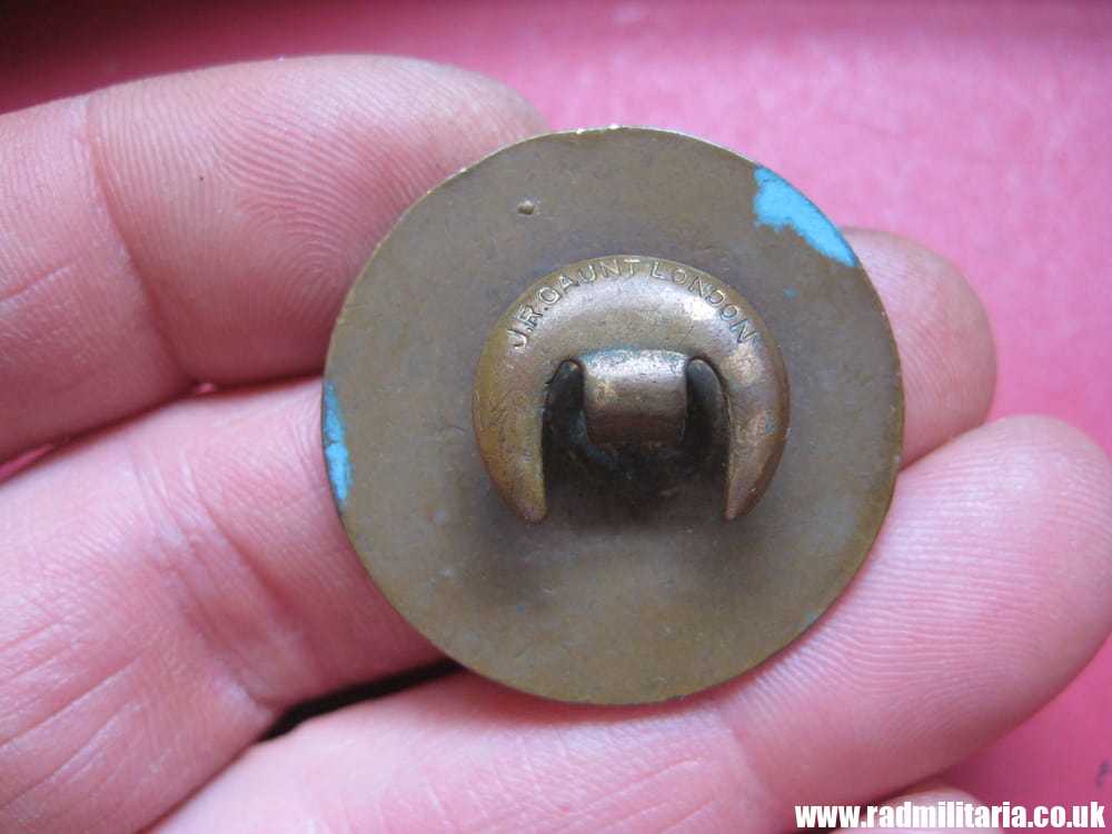 & WW2 H.M. COASTGUARD. Coast Life Saving Corps - original METAL BADGE maker: J.R. Gaunt London. - Image 3