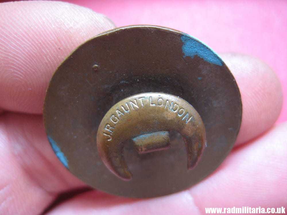& WW2 H.M. COASTGUARD. Coast Life Saving Corps - original METAL BADGE maker: J.R. Gaunt London. - Image 4